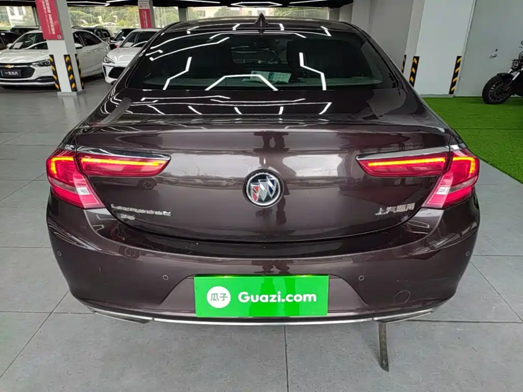 Buick LaCrosse — миниатюра 6