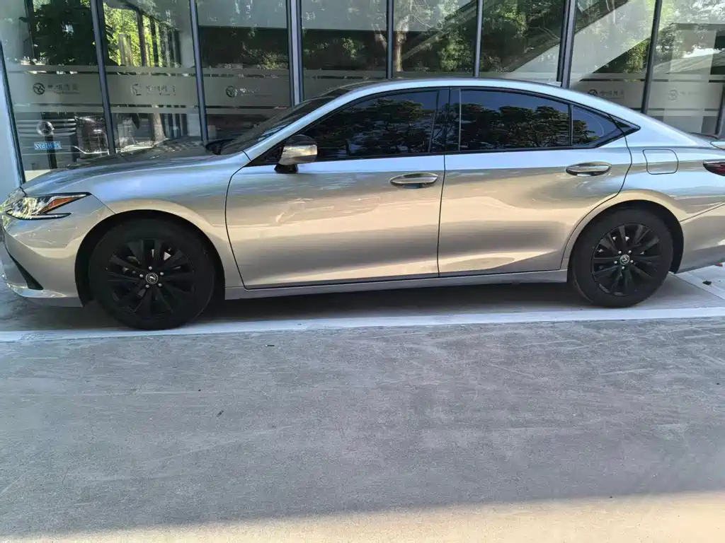 Lexus ES — миниатюра 3