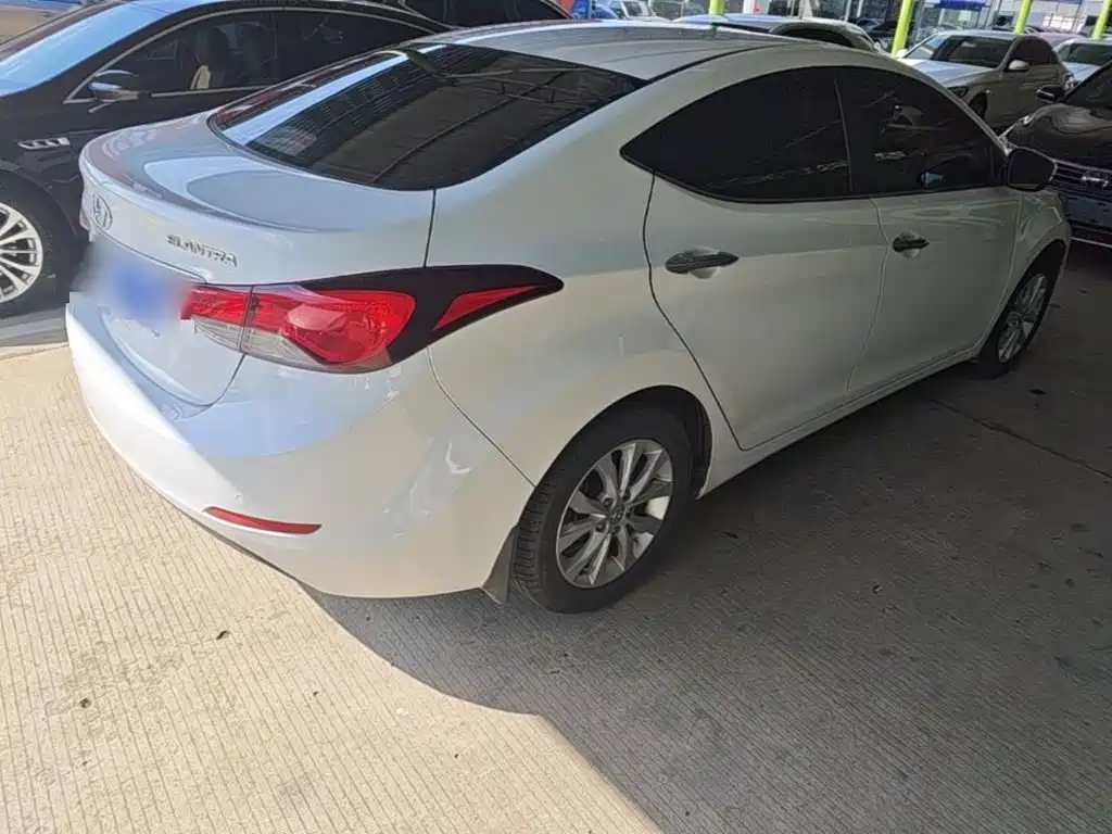 Hyundai Elantra Langdong — миниатюра 7