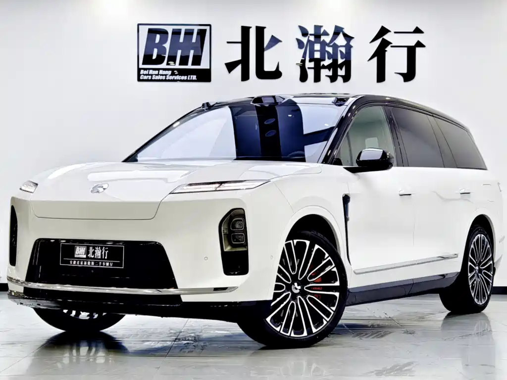 NIO ES8
