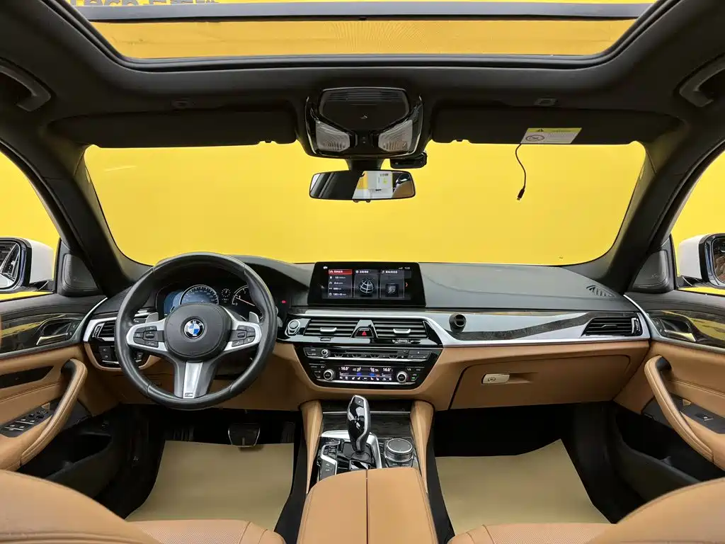 BMW 5 Series — миниатюра 47