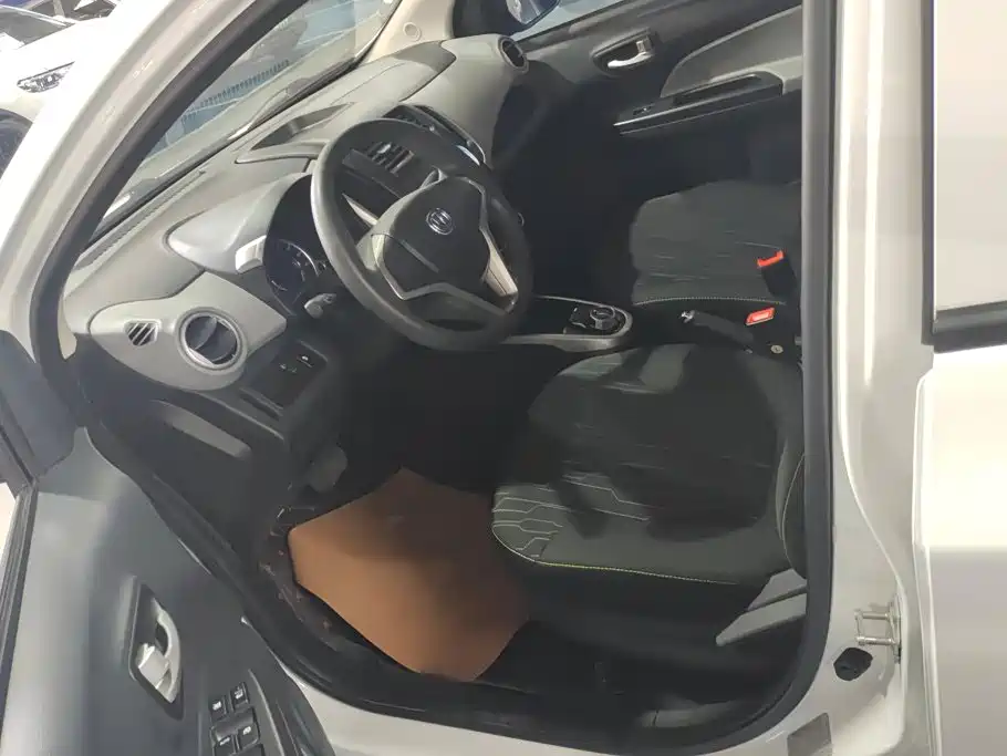 Changan E-Star 2021 (31.86kWh)