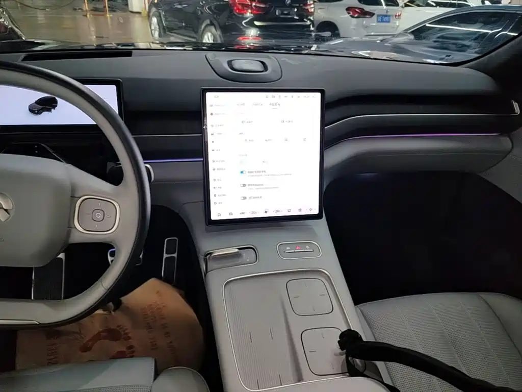 NIO ES8 — миниатюра 13
