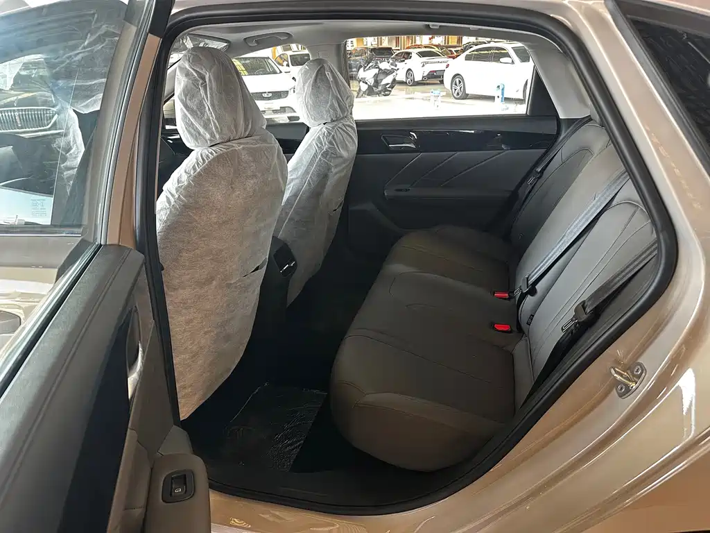 Roewe i6 — миниатюра 10