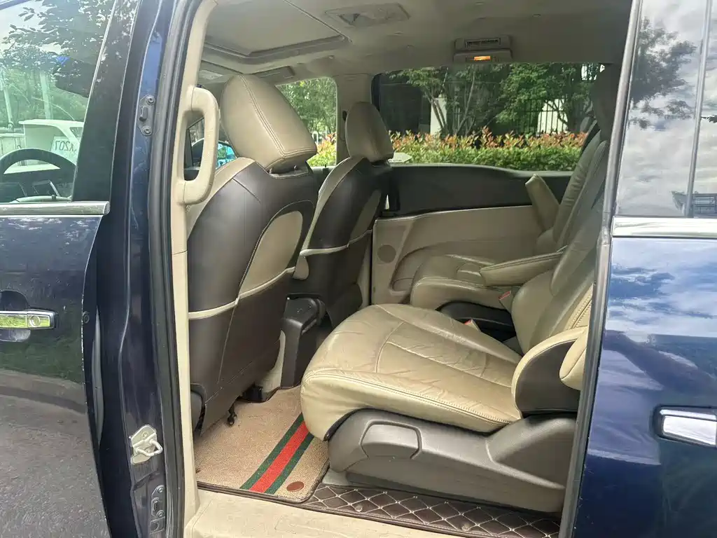 Buick GL8 — миниатюра 6