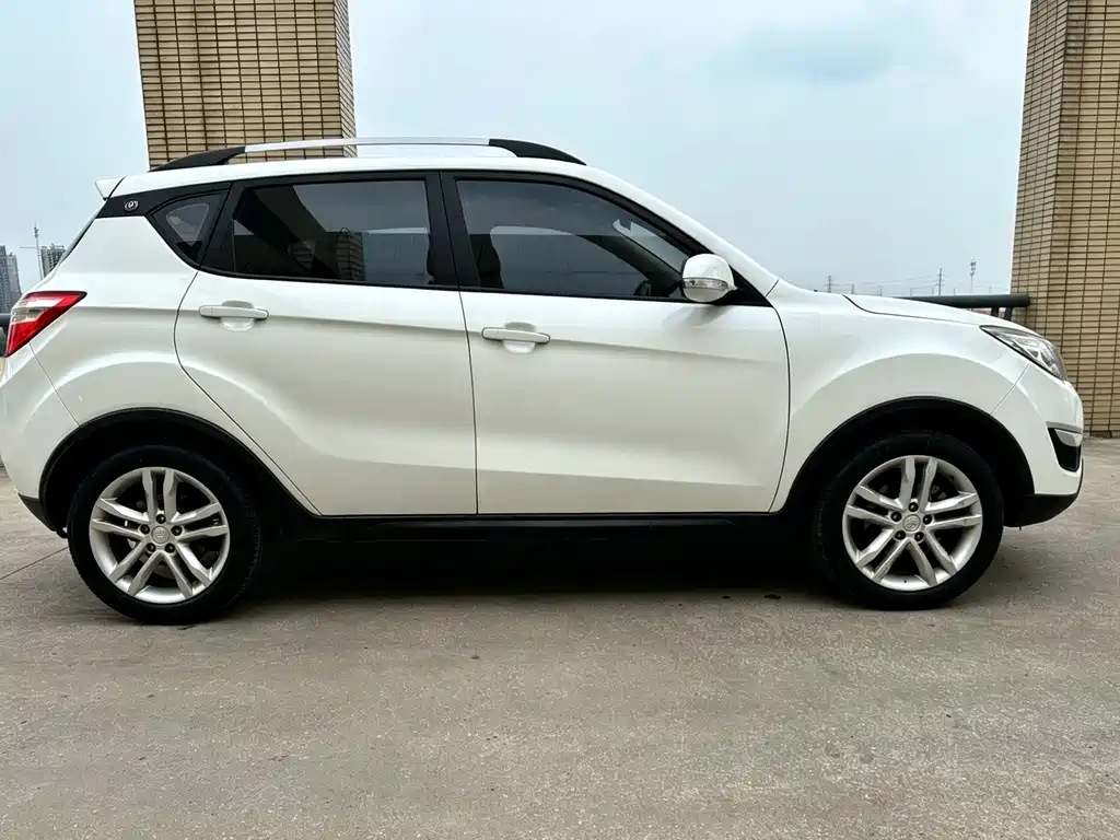 Changan CS35 2016 1.6L MT Luxury V