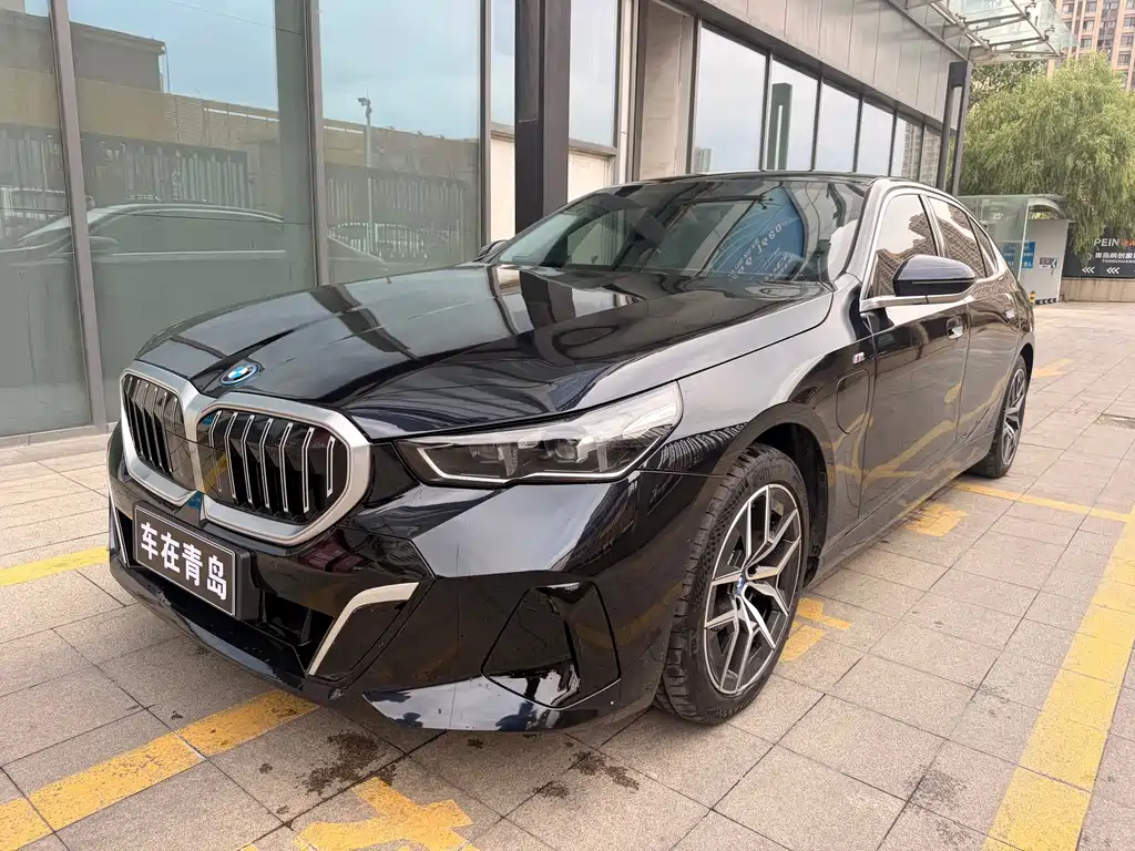 BMW i5