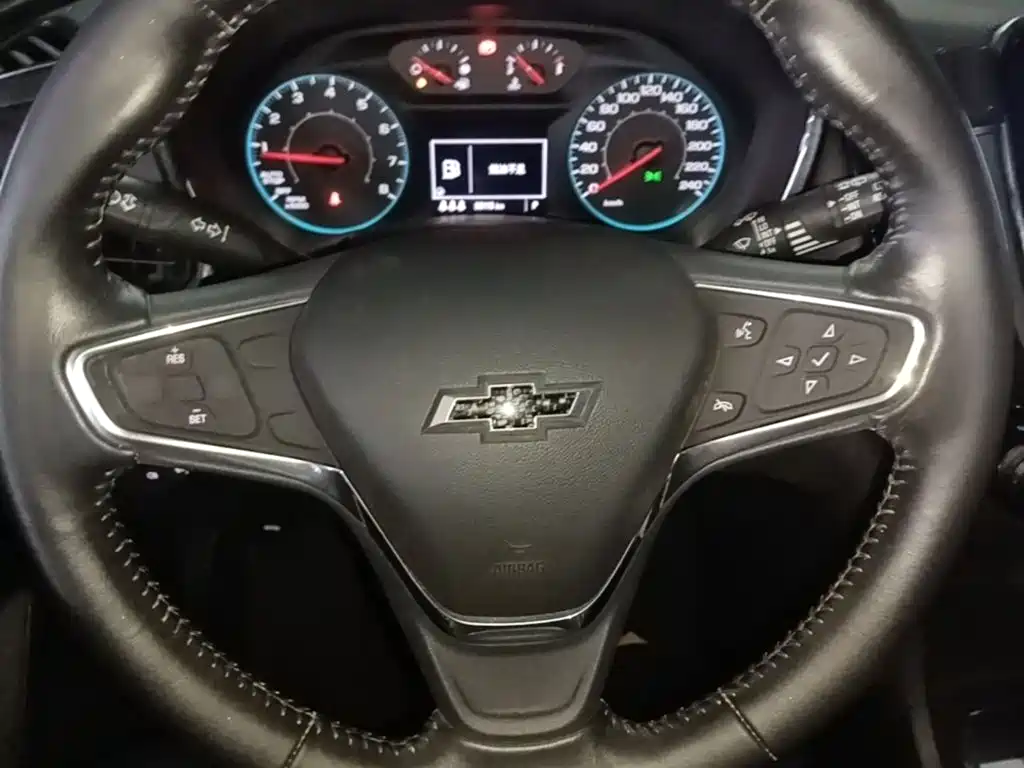 Chevrolet Equinox — миниатюра 11