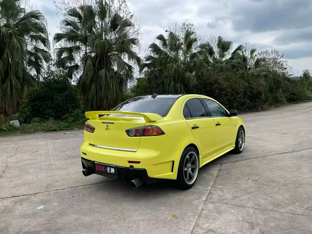 Mitsubishi Lancer EX — миниатюра 9