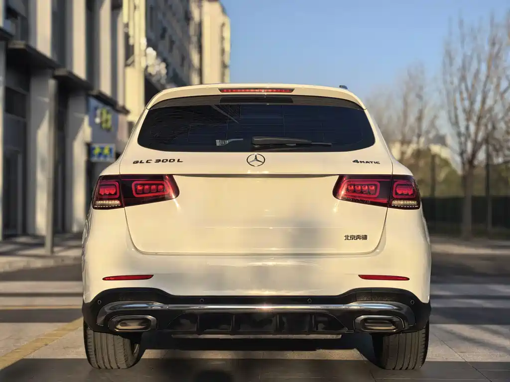 MERCEDES-BENZ GLC