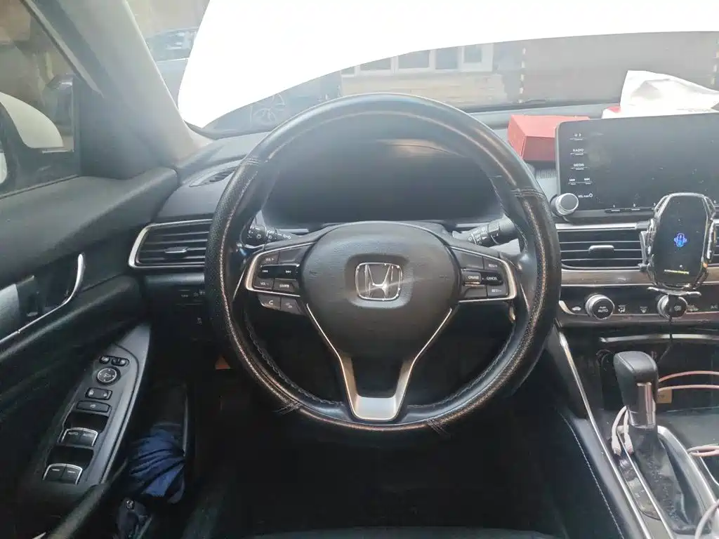 Honda Accord — миниатюра 6