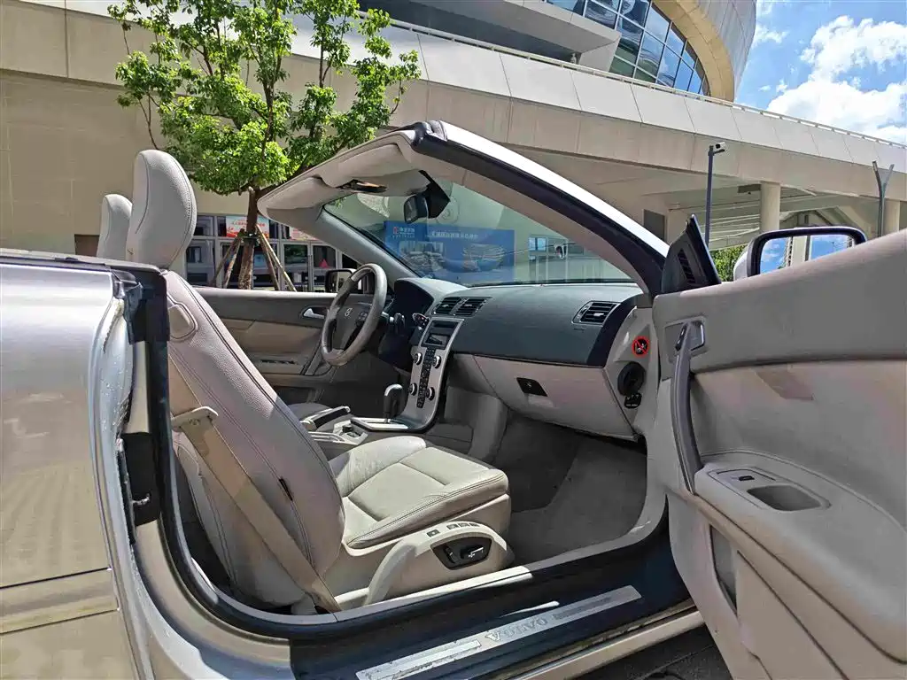 Volvo C70 — миниатюра 14