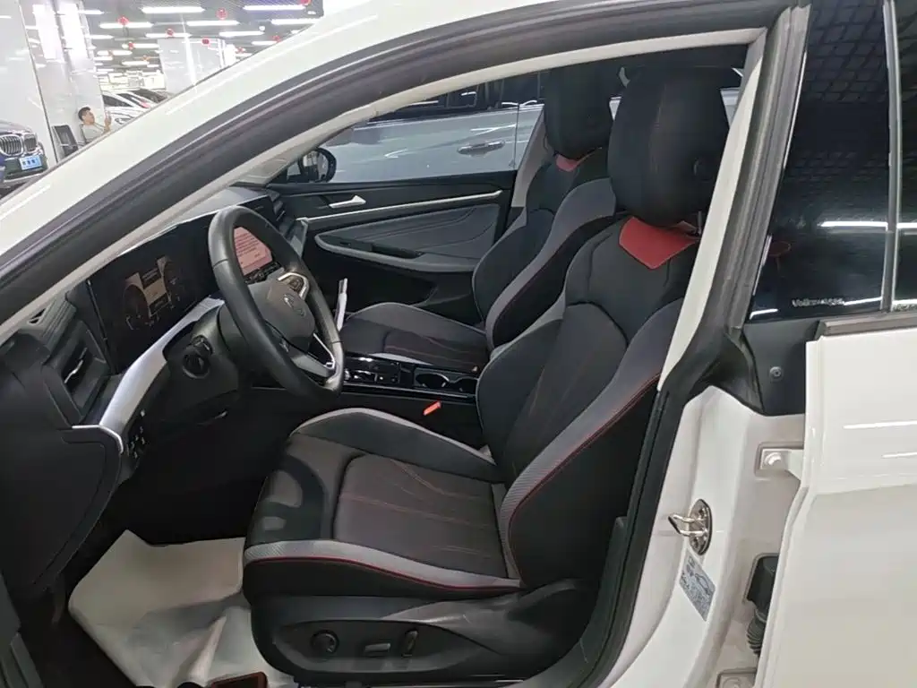 Volkswagen Lamando — миниатюра 15