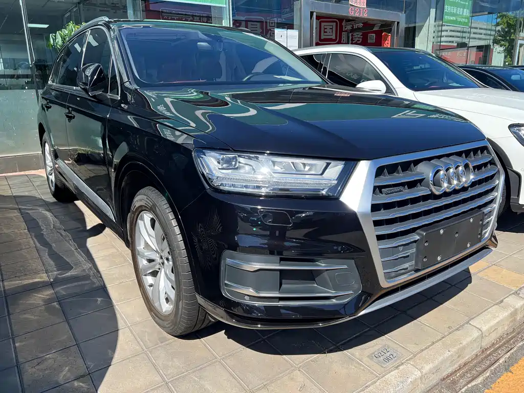 Audi Q7 — миниатюра 3