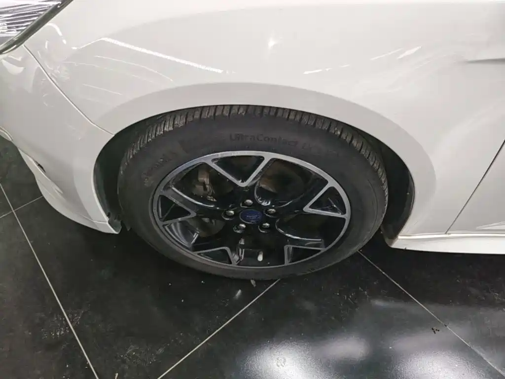 Ford Focus — миниатюра 23