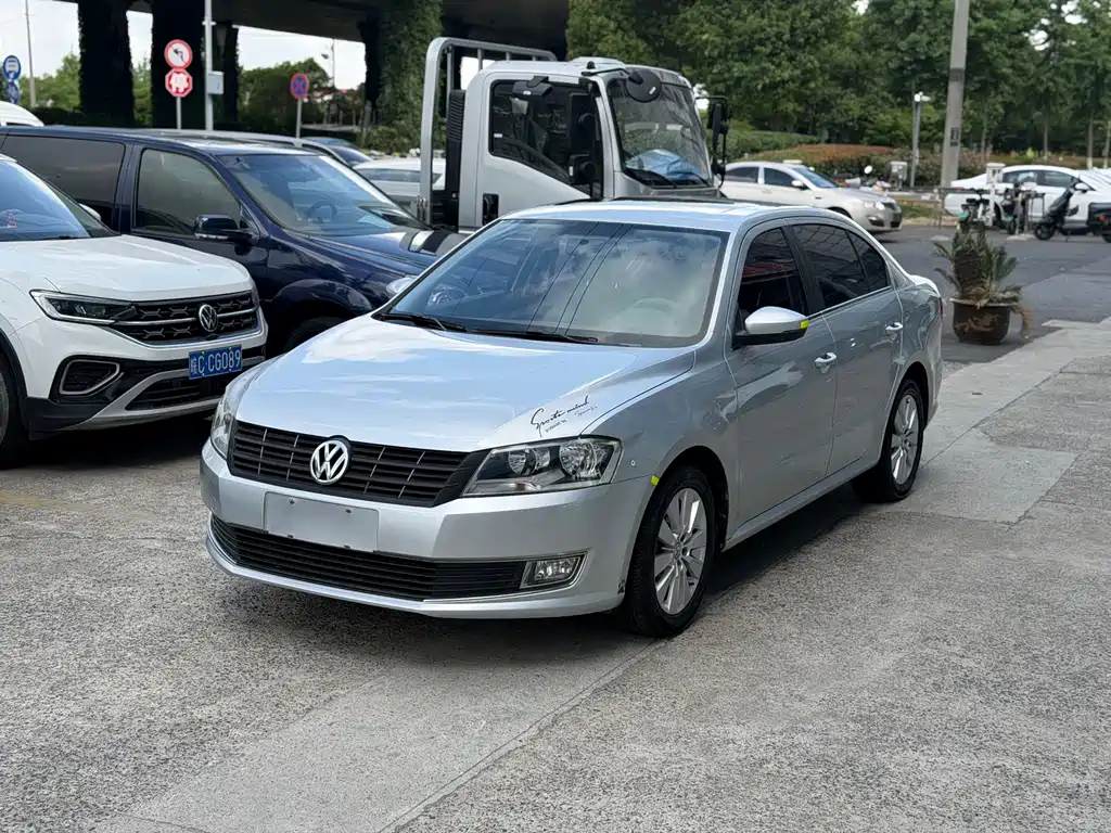 Volkswagen Lavida 2013
