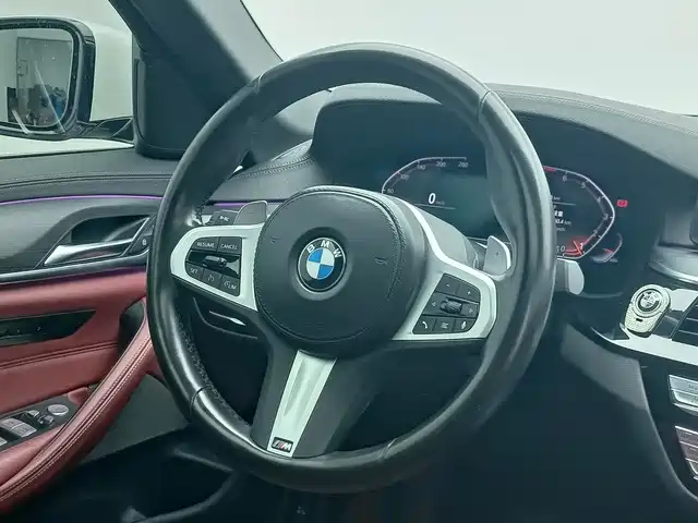 BMW 5 Series — миниатюра 7