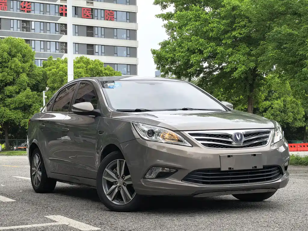 Changan Eado 2015 1.6L MT Luxury V