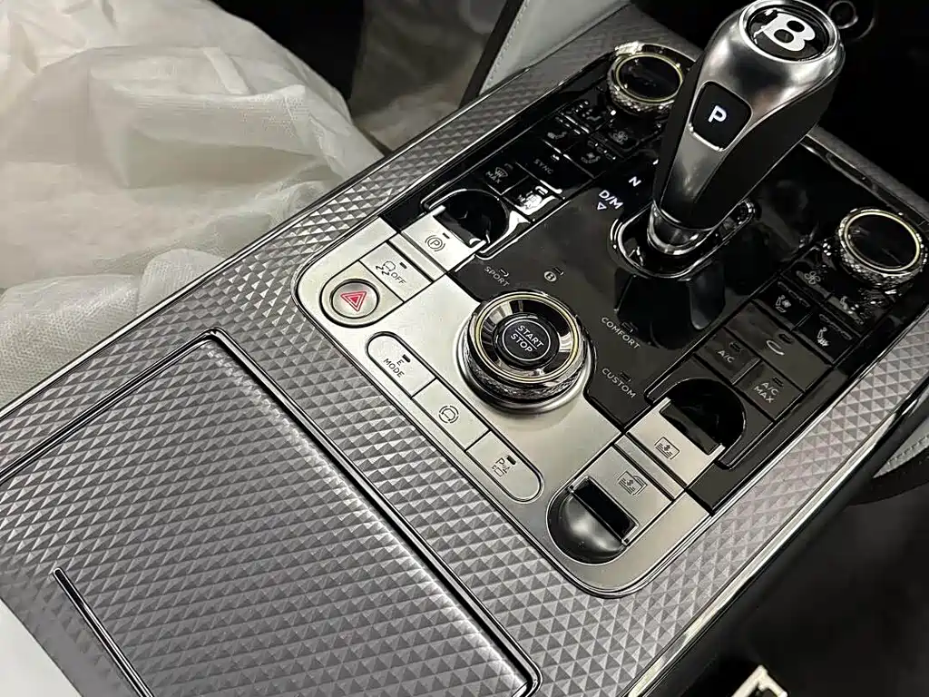 Bentley Flying Spur 2026 4.0T V8 Mulliner