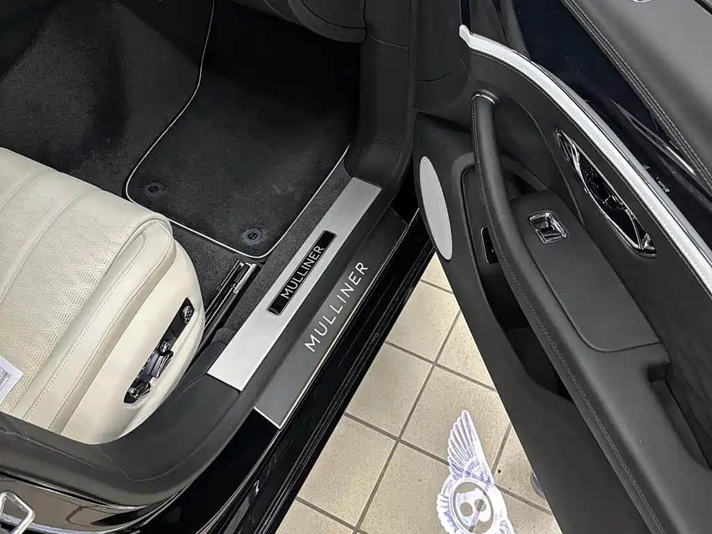 Bentley Flying Spur 2026 4.0T V8 Mulliner