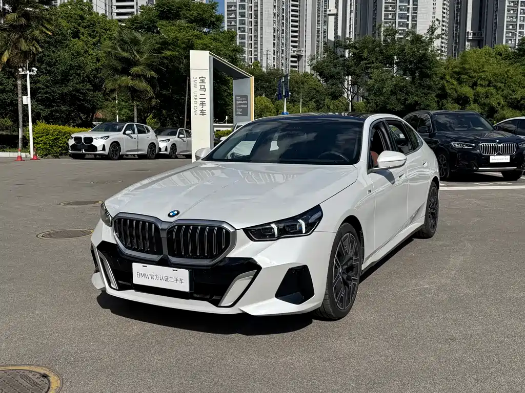 BMW 5 Series 2025