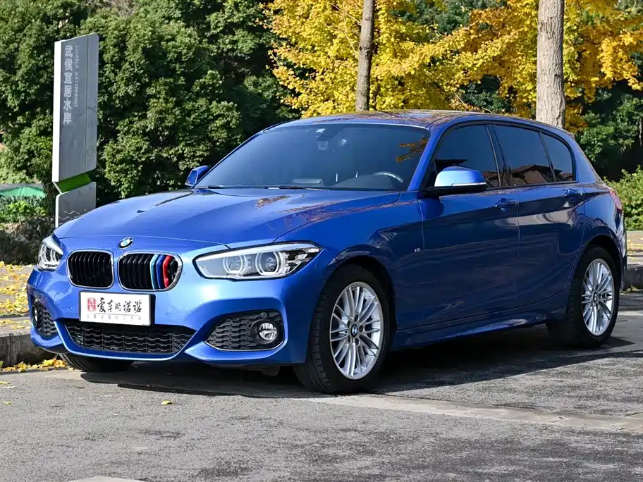 BMW 1 SERIES