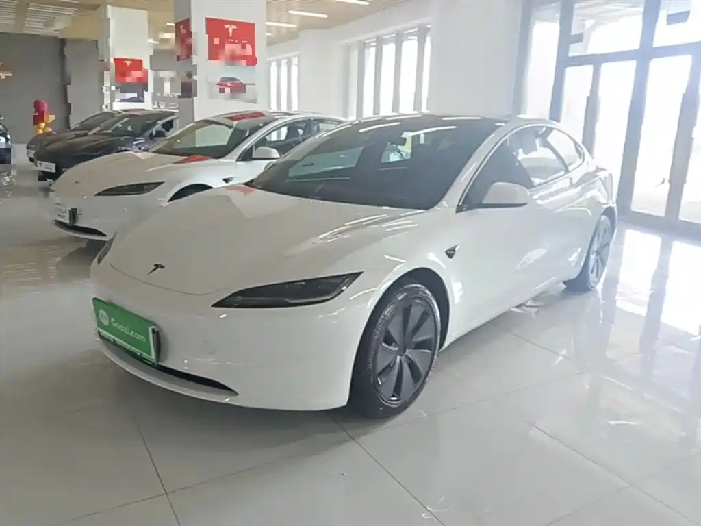 Tesla Model 3 2026