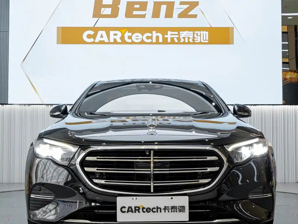 Mercedes-Benz E-Class — миниатюра 2
