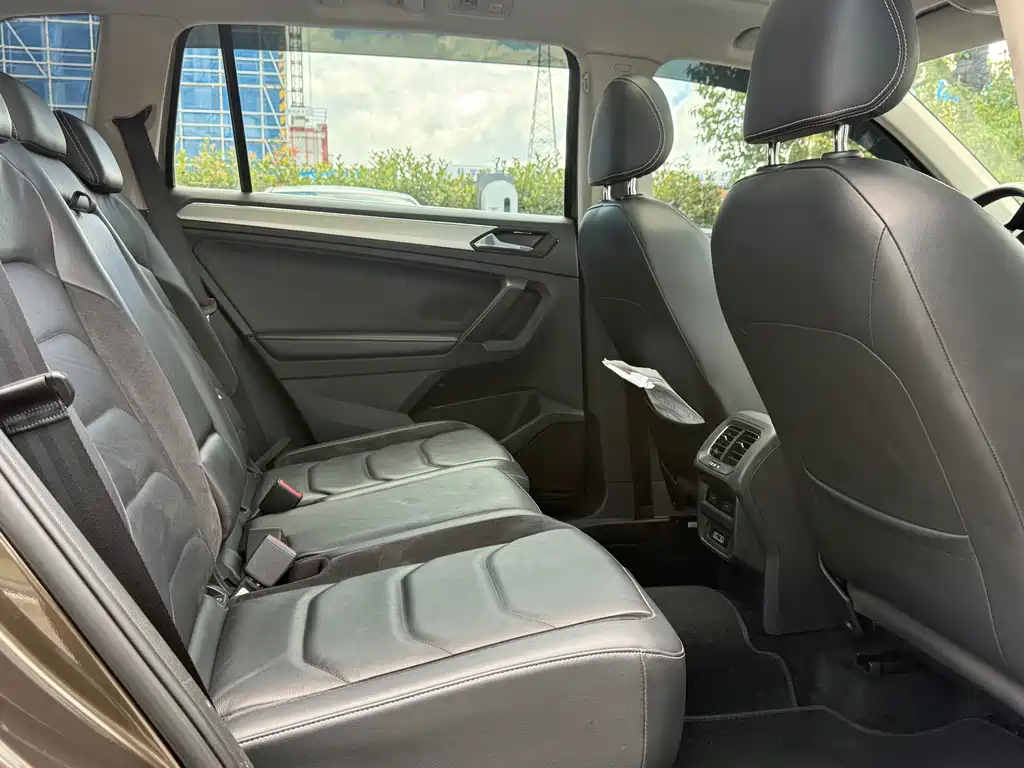 Volkswagen Tiguan L — миниатюра 13