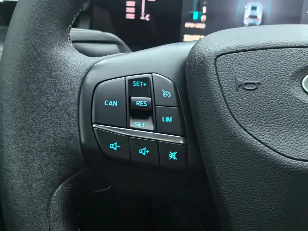 Ford Edge — миниатюра 23