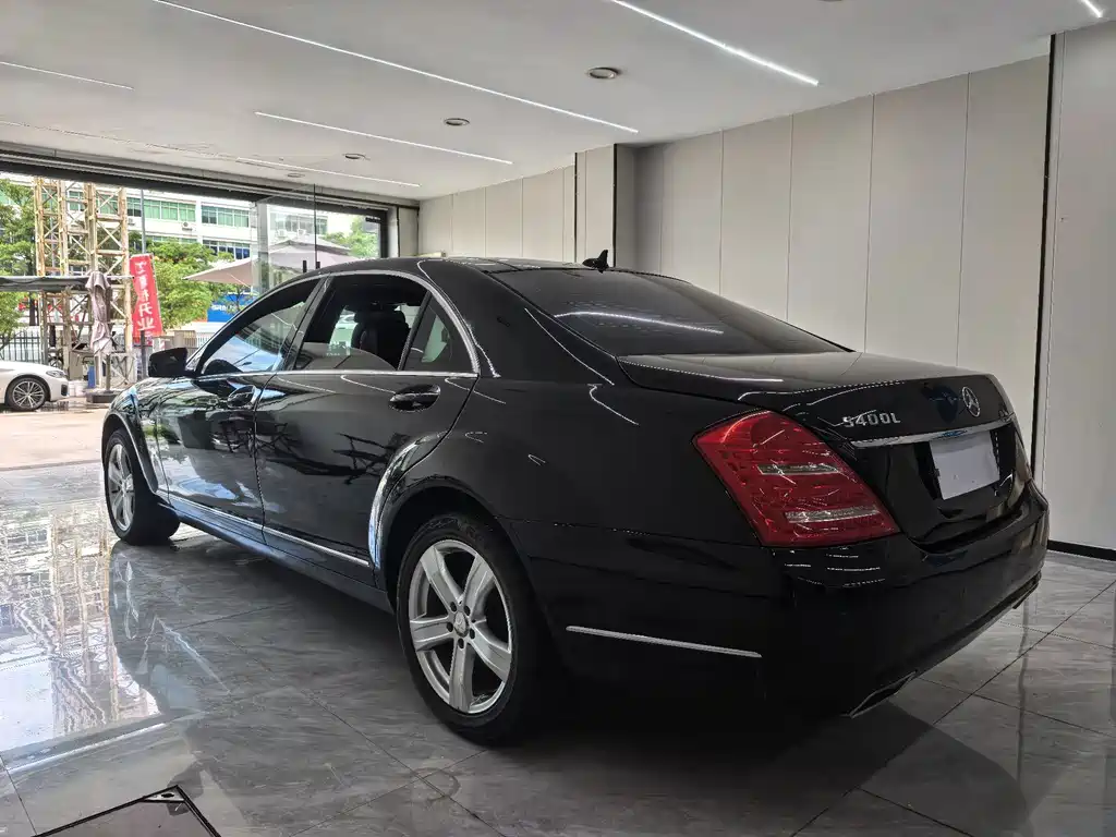 Mercedes-Benz S-Class — миниатюра 6