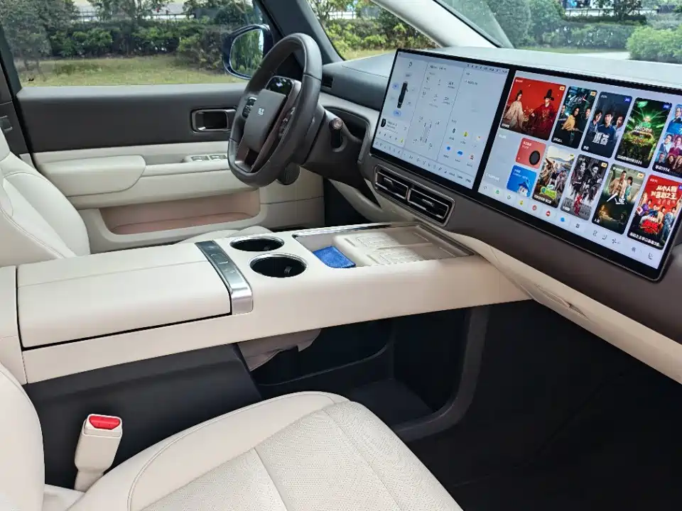 Li Auto Li MEGA — миниатюра 16