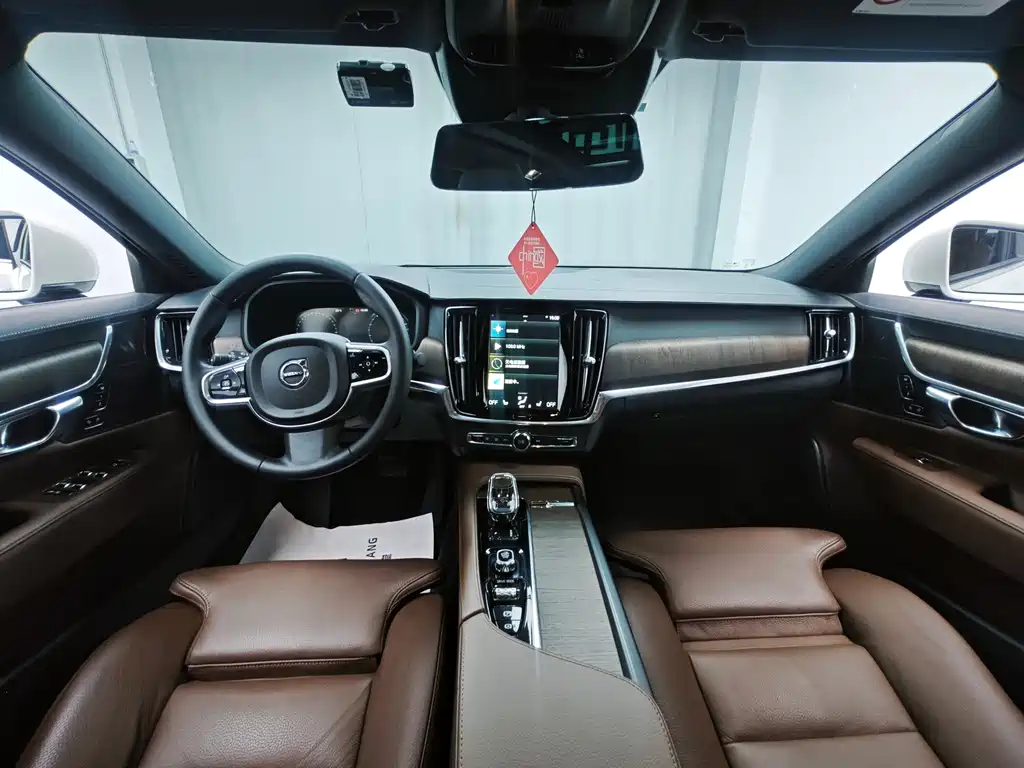 Volvo S90 — миниатюра 9