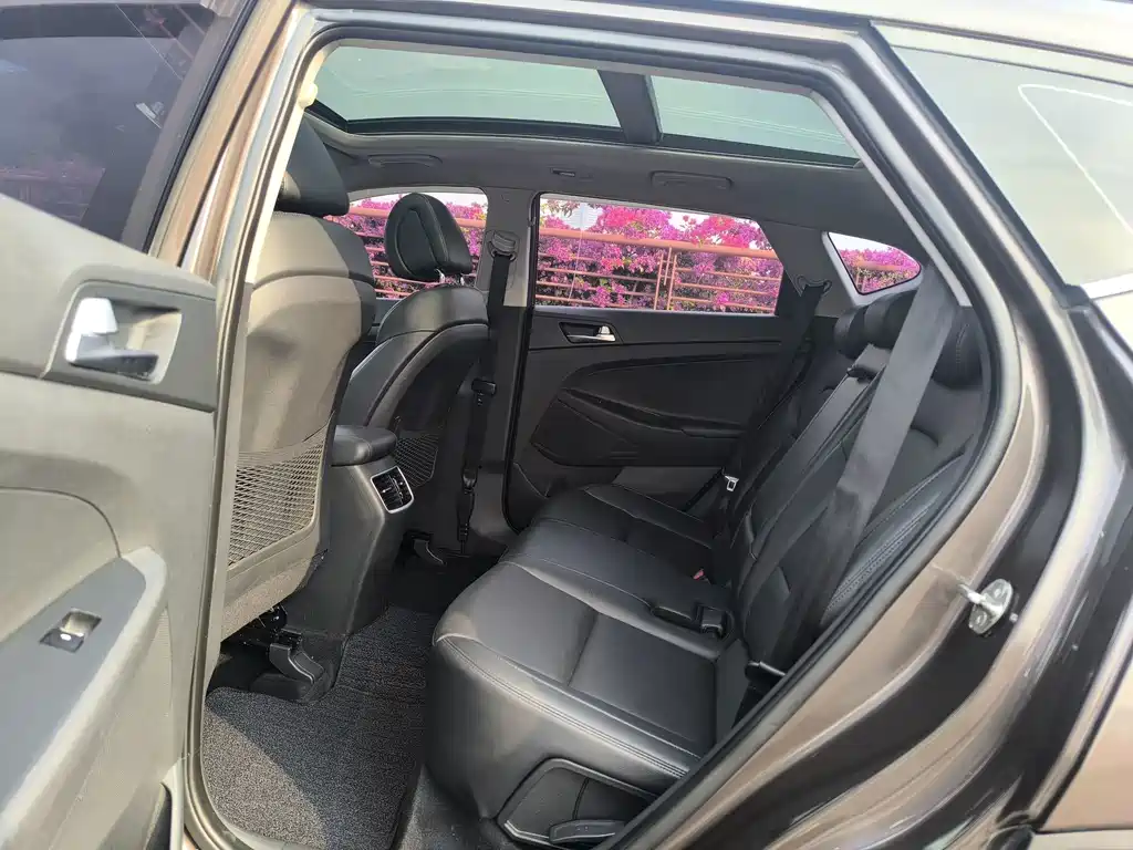 Hyundai Tucson — миниатюра 9