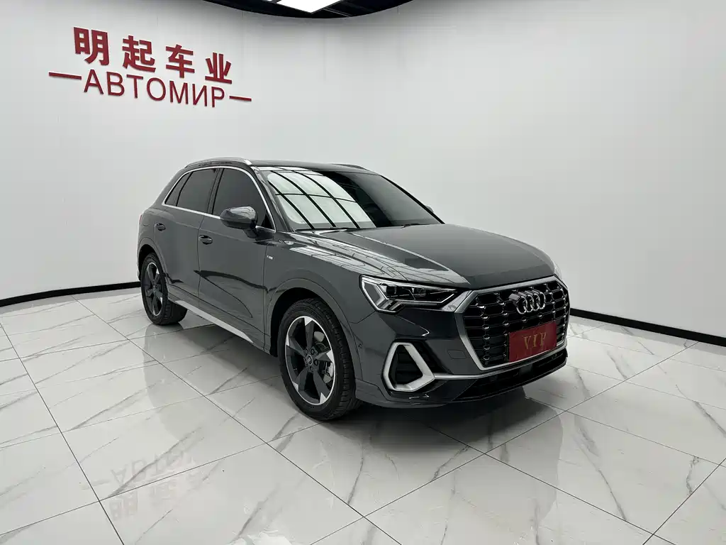 Audi Q3 2023 35 TFSI Fashion (1.4T)