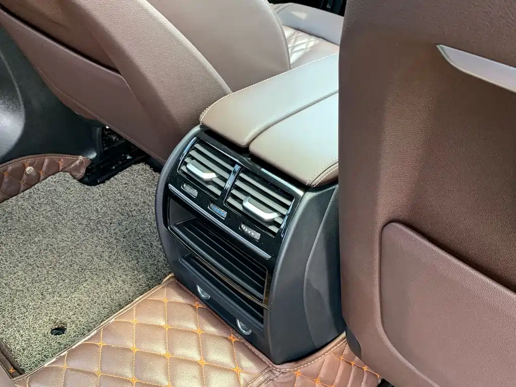 BMW 5 Series — миниатюра 28