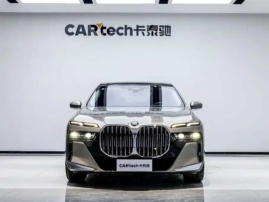 BMW 7 Series 2024