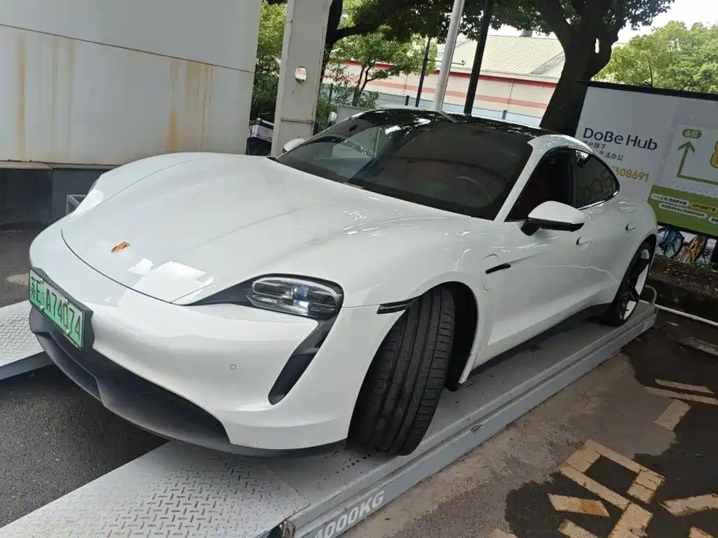 Porsche Taycan
