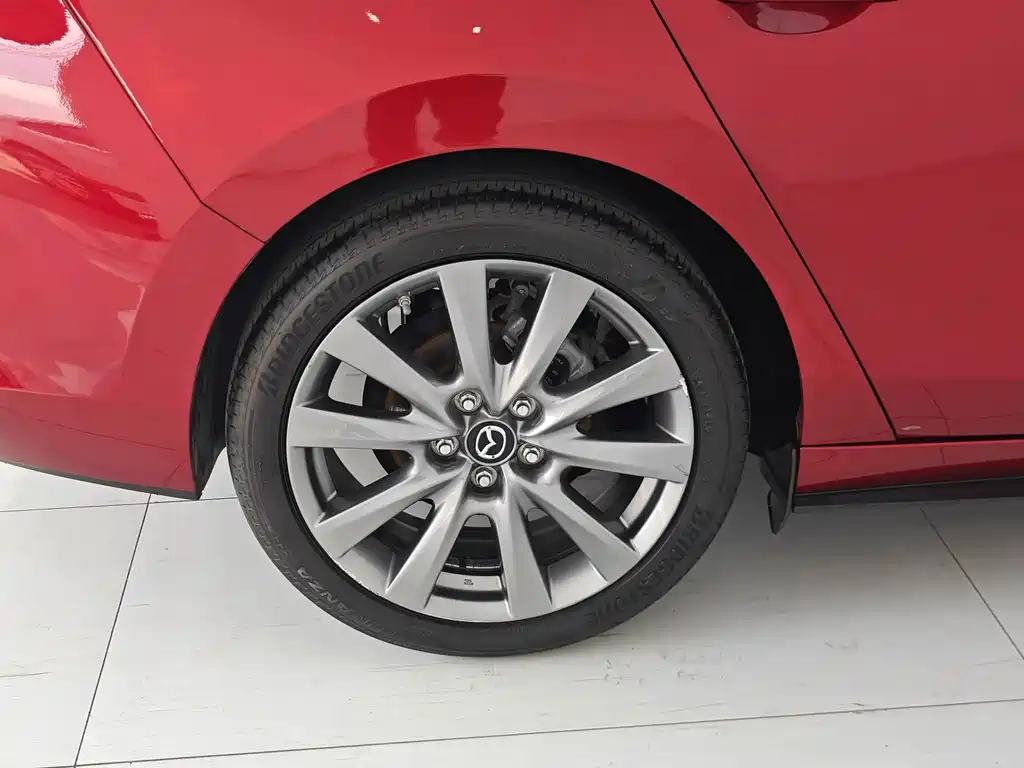 Mazda 3 Axela — миниатюра 18