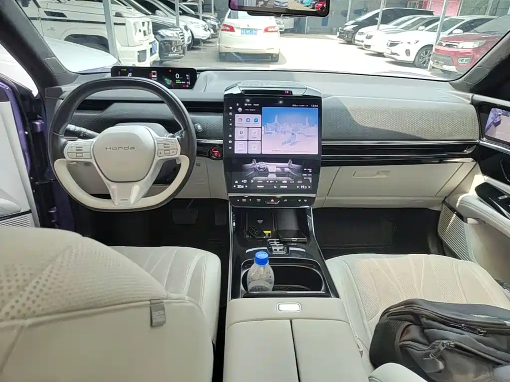 Honda Hiroyo Honda P7 — миниатюра 10