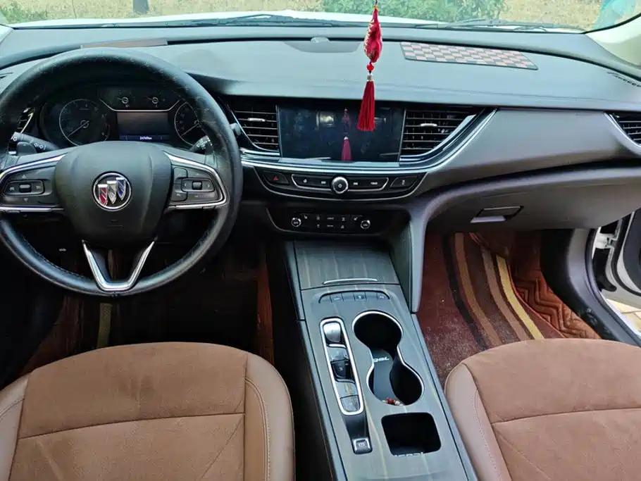 Buick Regal — миниатюра 12