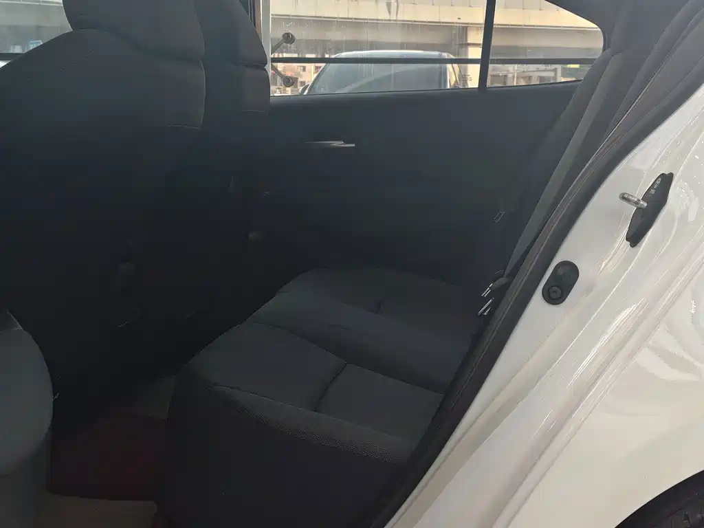 Toyota Corolla — миниатюра 17