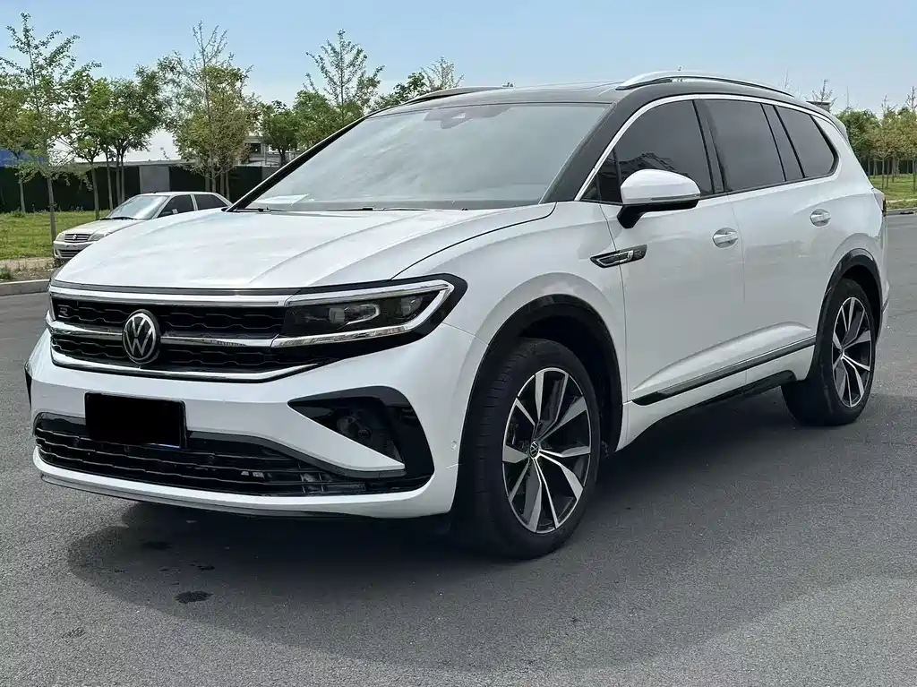 Volkswagen Viloran 2022 380TSI R-Line 6 мест