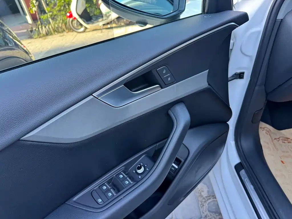 Audi A4L — миниатюра 4