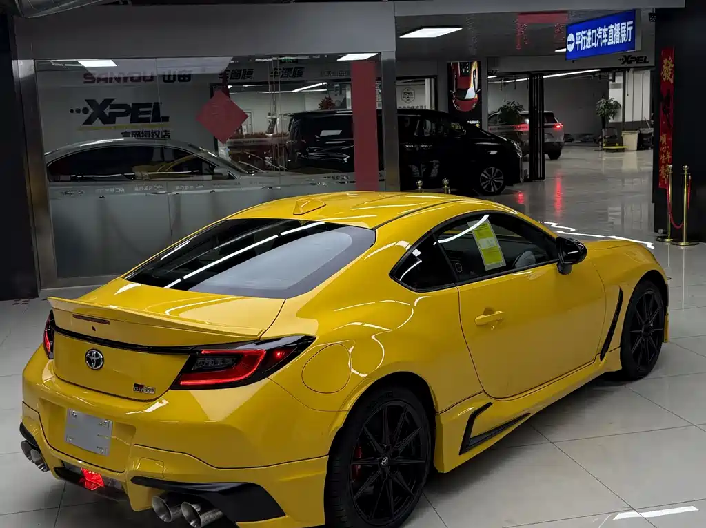 Toyota 86 2026 2.4L GR 86 Yuzu