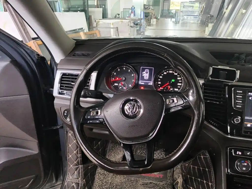 Volkswagen Teramont — миниатюра 6