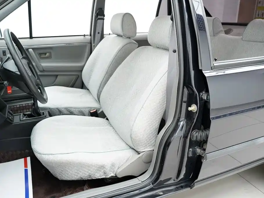 Volkswagen Santana Classic — миниатюра 7