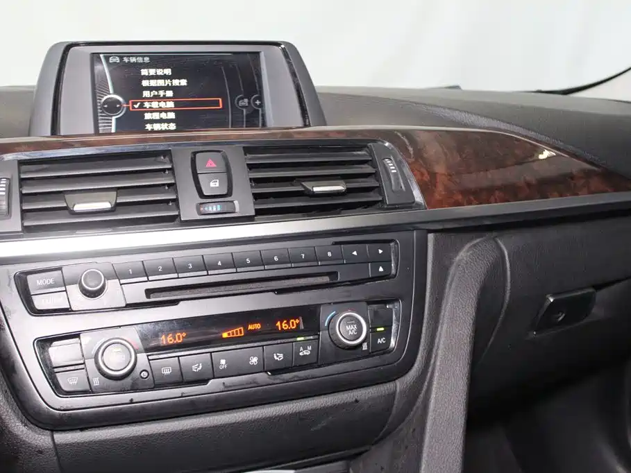 BMW 3 Series — миниатюра 13