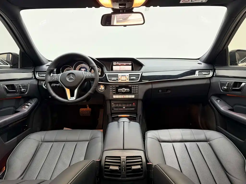 Mercedes-Benz E-Class — миниатюра 10