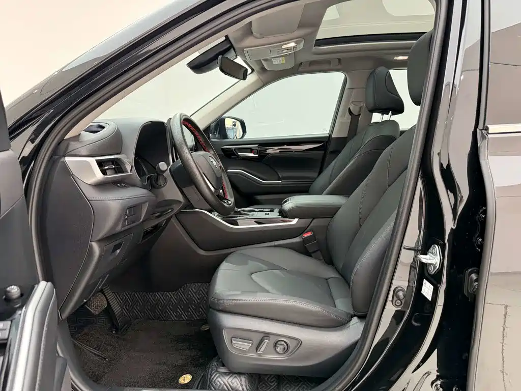 Toyota Highlander — миниатюра 17